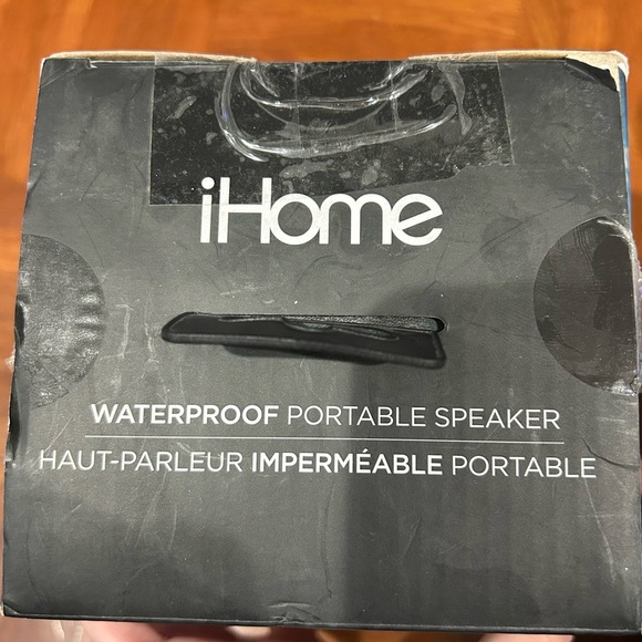 ✨host pick ✨ ihome Bluetooth portable speakers - Picture 6 of 7